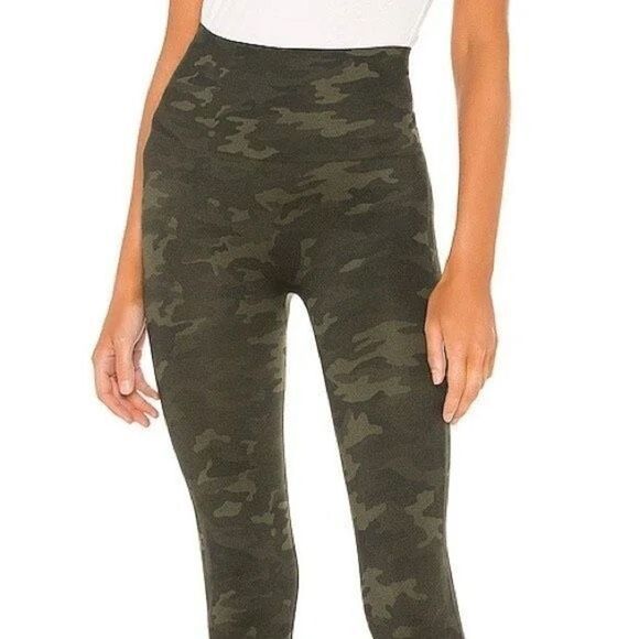 Spanx Seamless Look At Me Know Camo Leggings Green XS - Picture 10 of 10